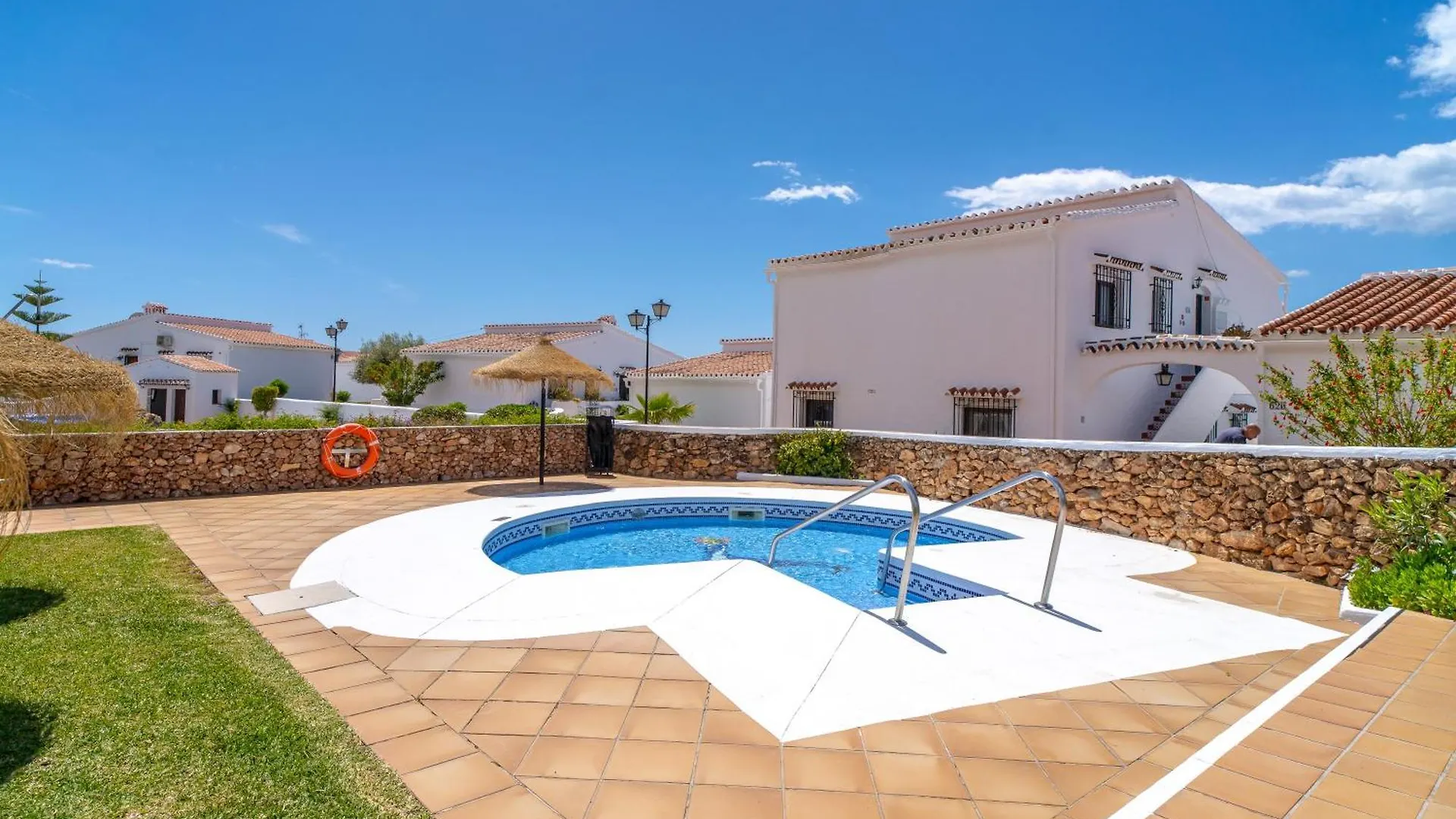 Apartment Los Naranjos 25A Private Pool Capistrano Village Nerja